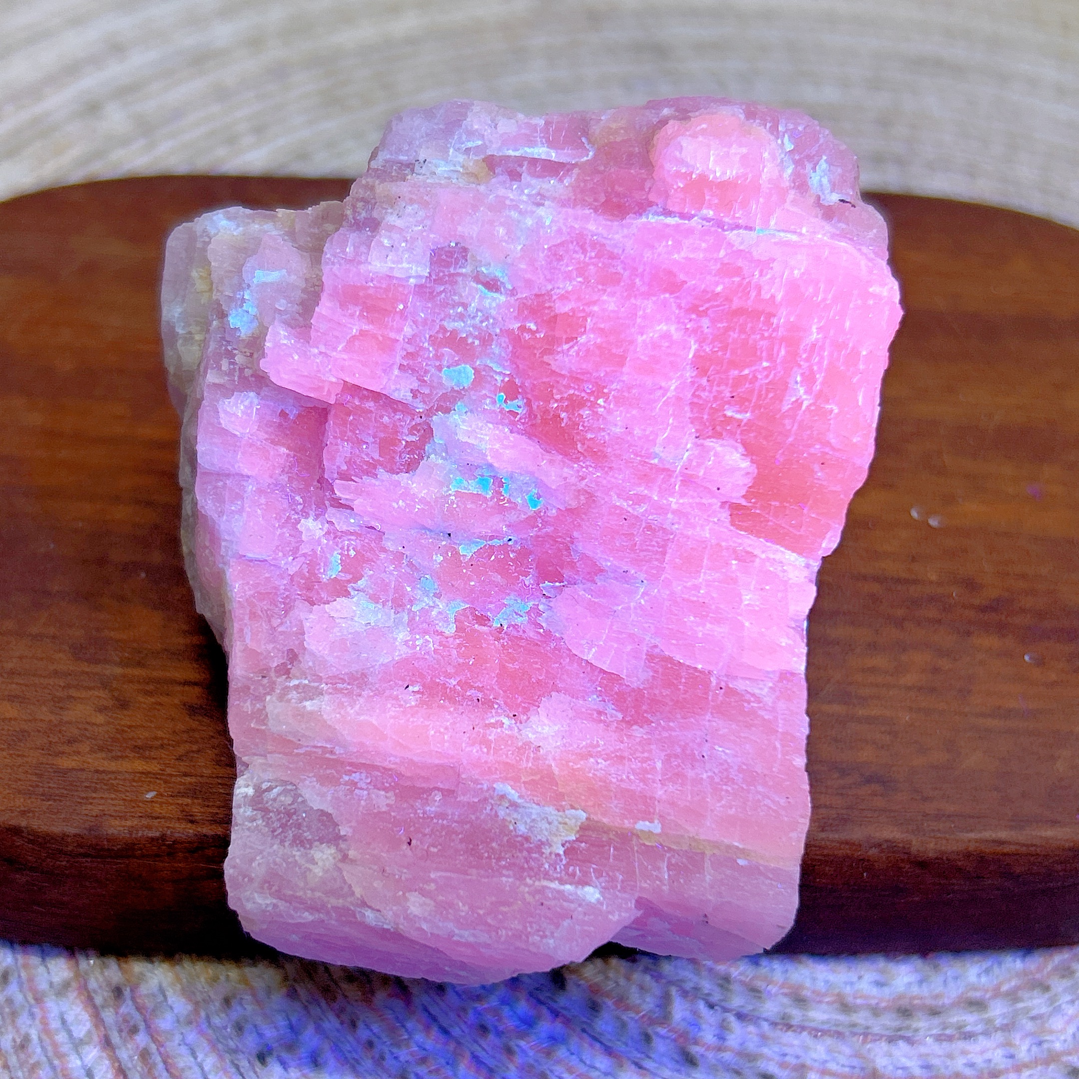 Healing Natural Crystal Kunzit - Lighting Effect Home Decor 评论和价格